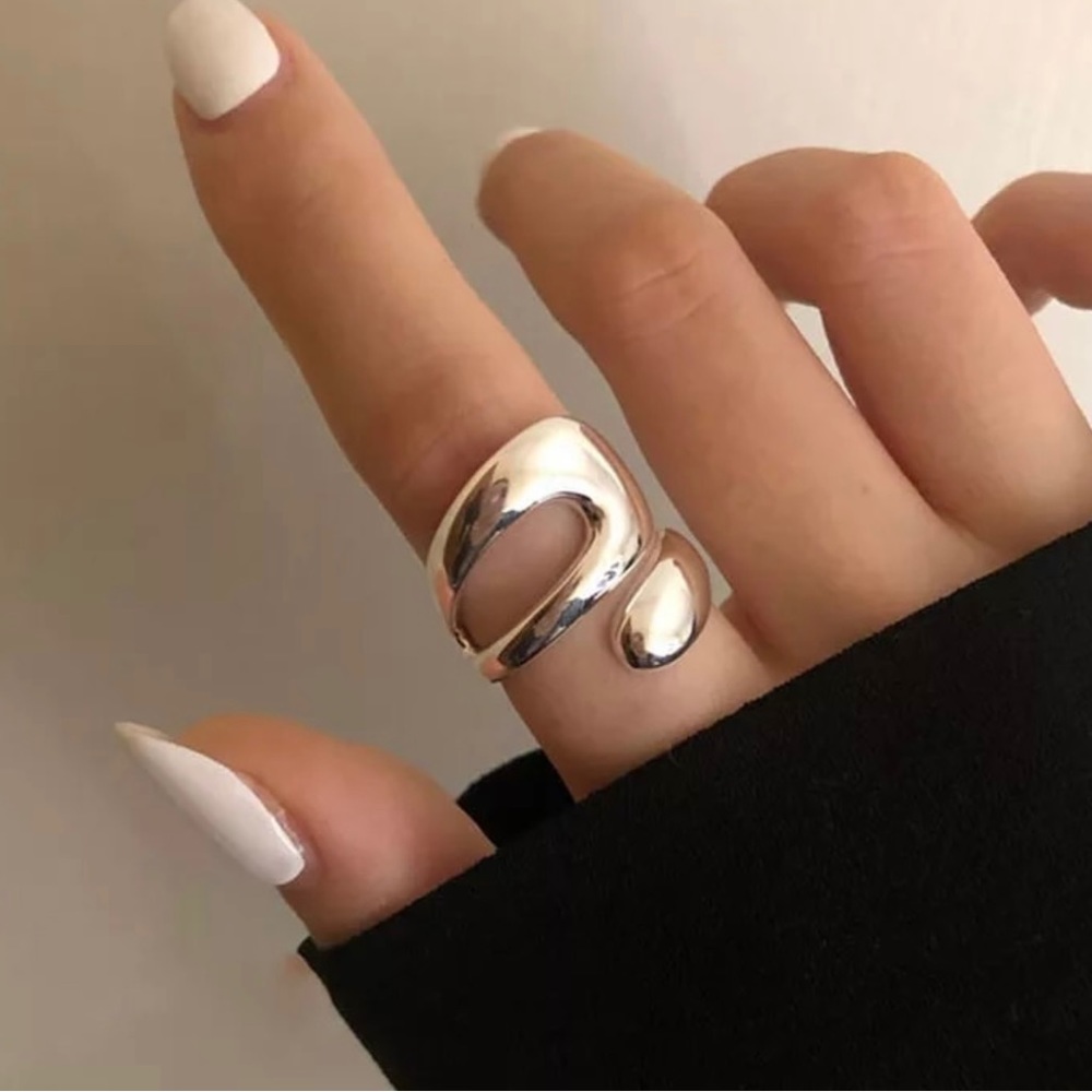 MINIMALIST GEOMETRIC ADJ RING